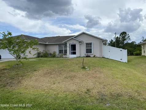 2074 Thisbe Avenue SE Palm Bay FL 32909