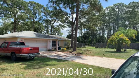 415 Trumpet Street SW Palm Bay FL 32908