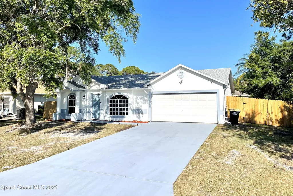 2191 Whiteside Avenue SE Palm Bay FL 32909