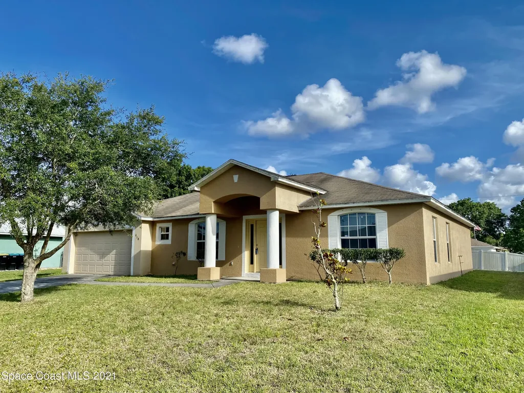 658 Norse Street NW Palm Bay FL 32907