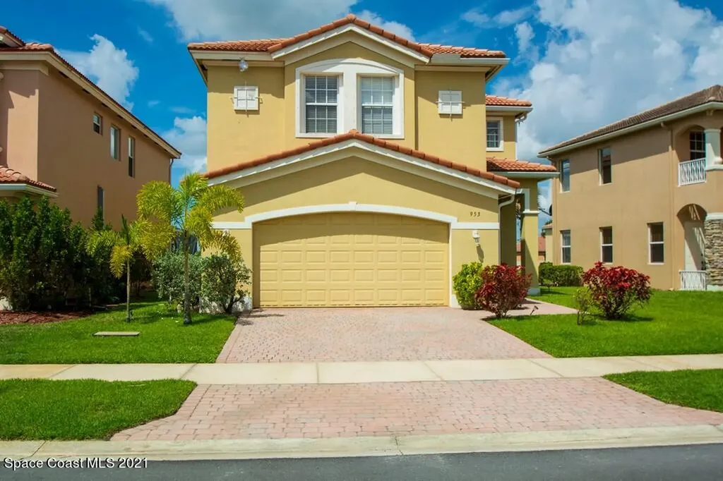 953 NW Leonardo Circle Port St Lucie FL 34986