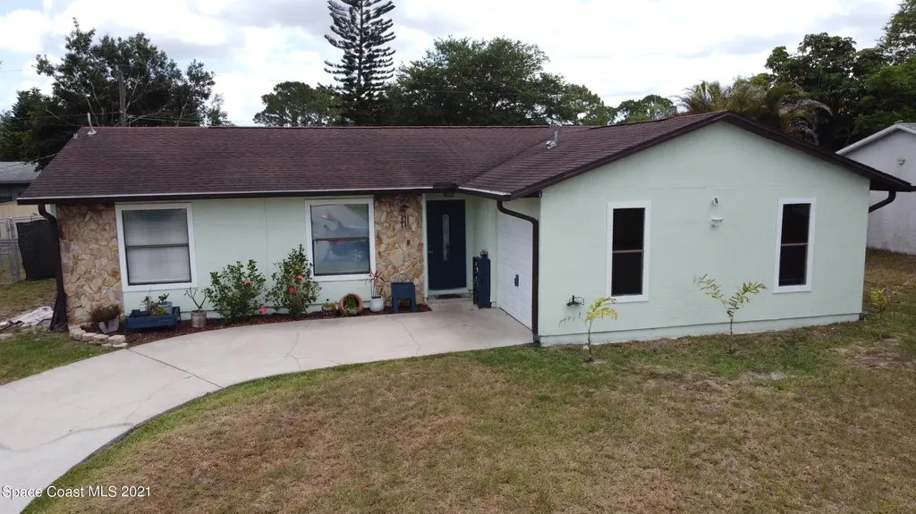871 Highland Avenue NW Palm Bay FL 32907