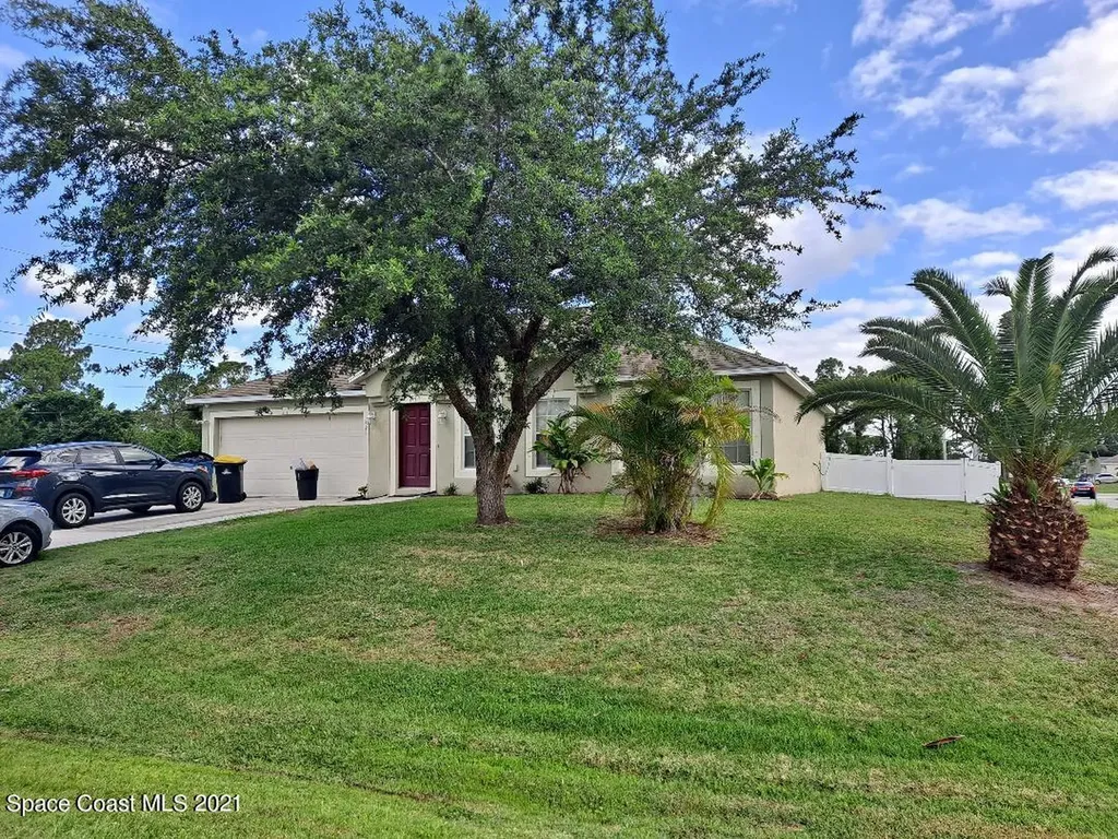 691 Black Horse Street SE Palm Bay FL 32909