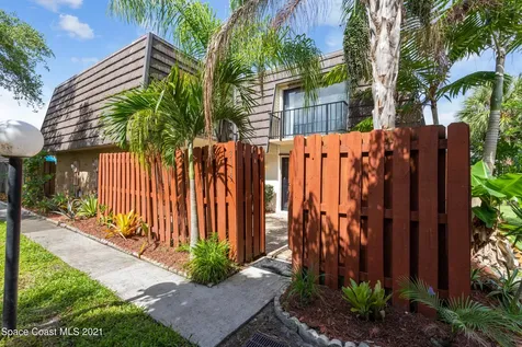 3113 Vista Oaks Circle NE Palm Bay FL 32905