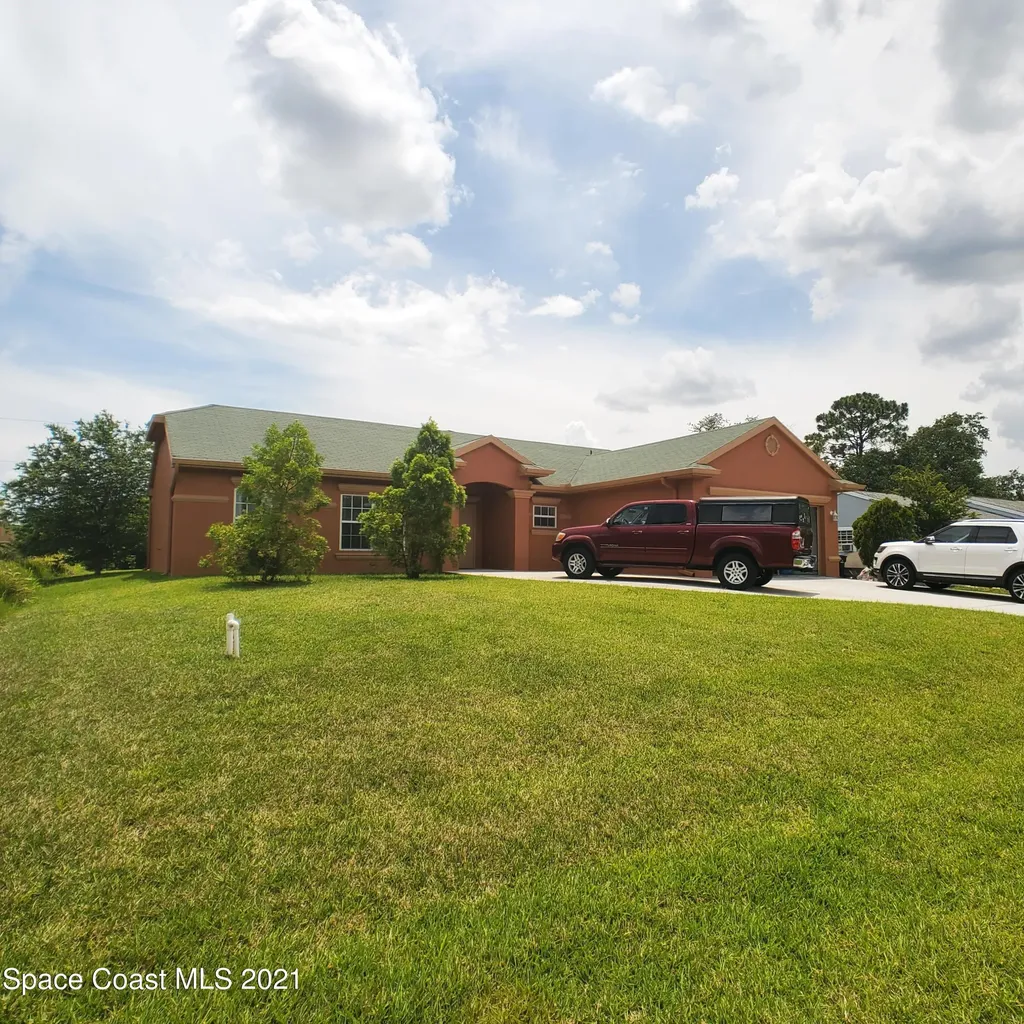 1258 Sagola Street SE Palm Bay FL 32909