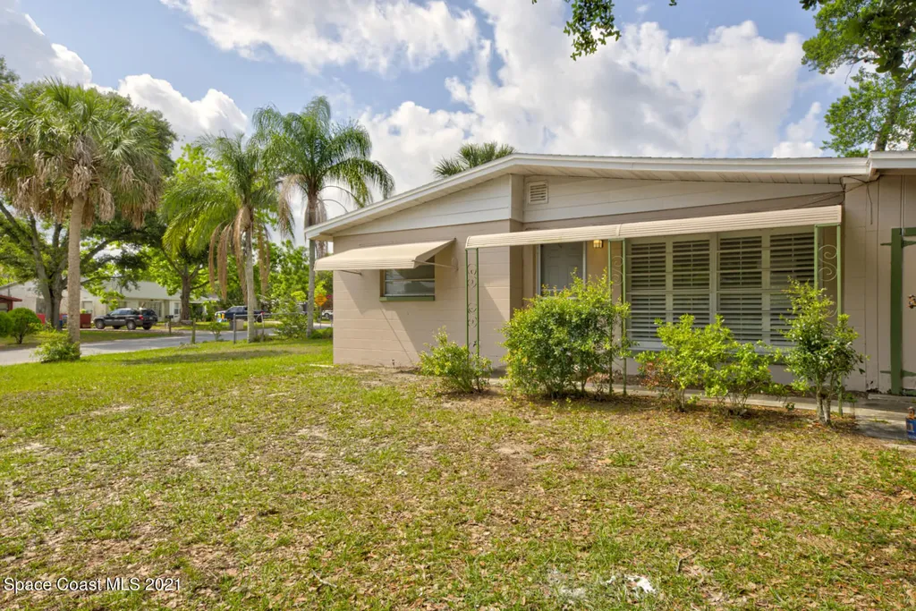 4470 Gray Avenue Titusville FL 32780