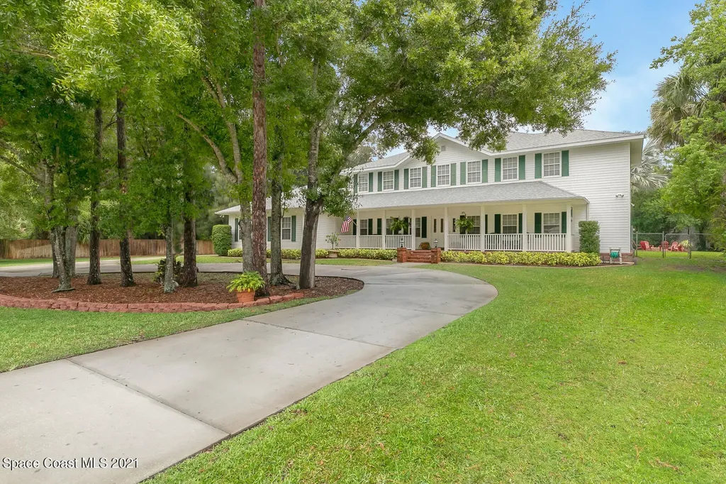 2205 Pine Meadow Avenue Melbourne FL 32904