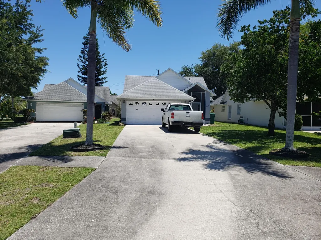 2239 Breezy Circle Melbourne FL 32935
