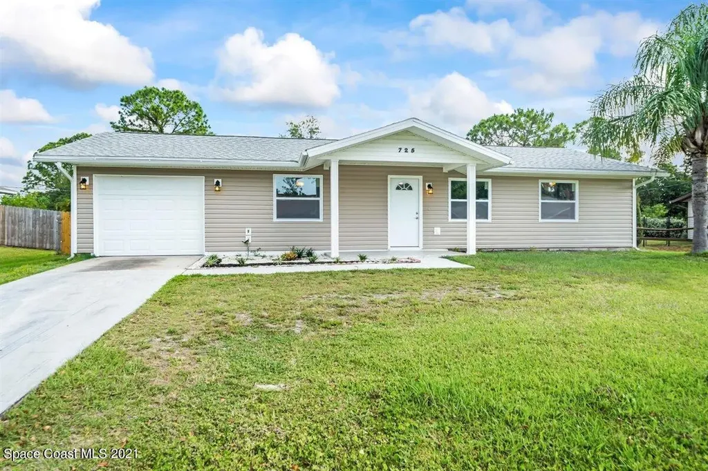 725 Thuringer Street NW Palm Bay FL 32907