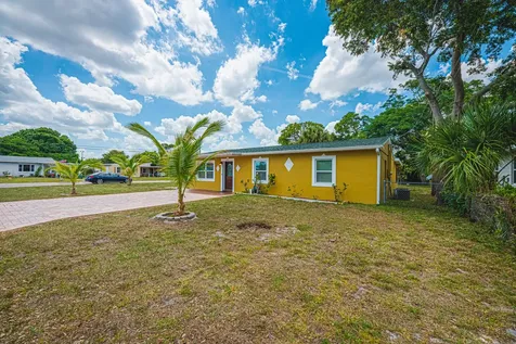 200 Lantana Lane Melbourne FL 32901