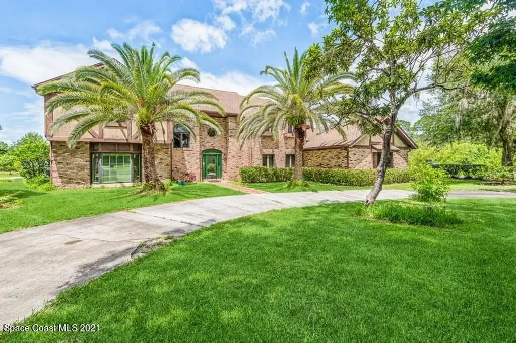 1221 Sand Pine Circle Titusville FL 32796
