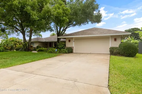 957 Pellam Avenue NE Palm Bay FL 32907