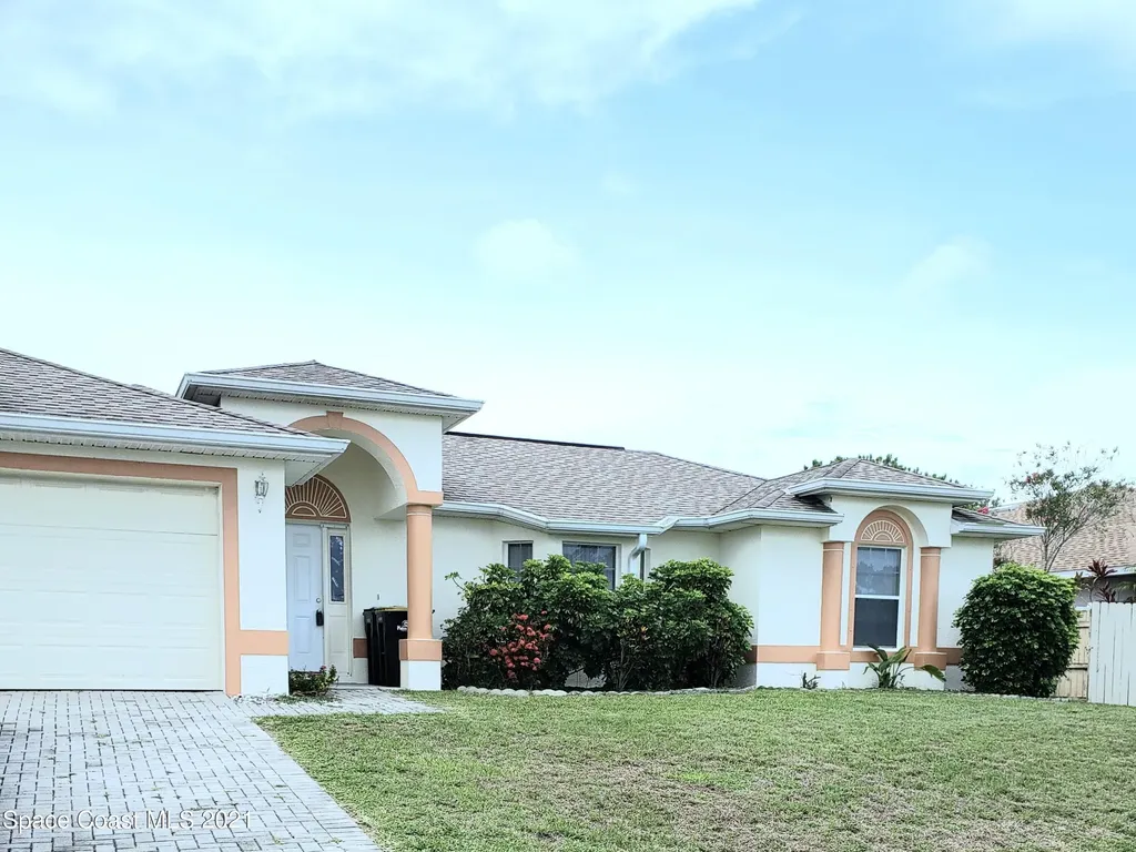 1519 Reed Street NW Palm Bay FL 32907