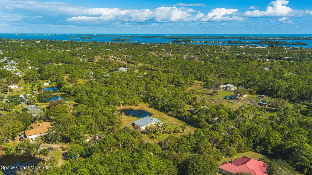 4450 Mooney Lane Grant FL 32949