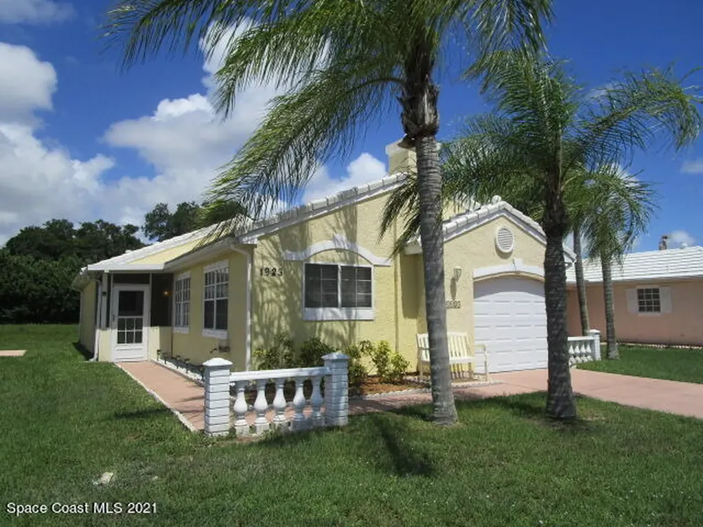 1923 Elderberry Court NE Palm Bay FL 32905