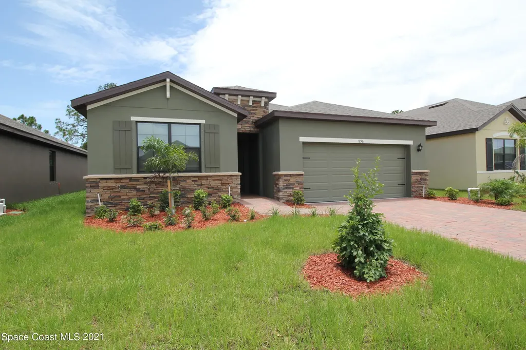 896 Old Country Road SE Palm Bay FL 32909