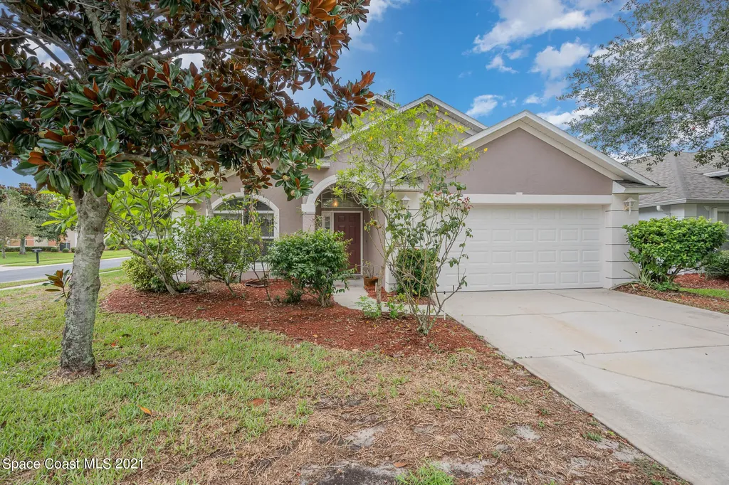 2010 Twelve Oaks Drive SE Palm Bay FL 32909