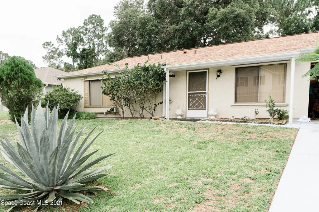 138 Bali Street SE Palm Bay FL 32909