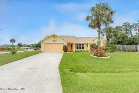601 Awin Court SE Palm Bay FL 32909