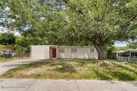 322 N Lancelot Avenue Orlando FL 32835