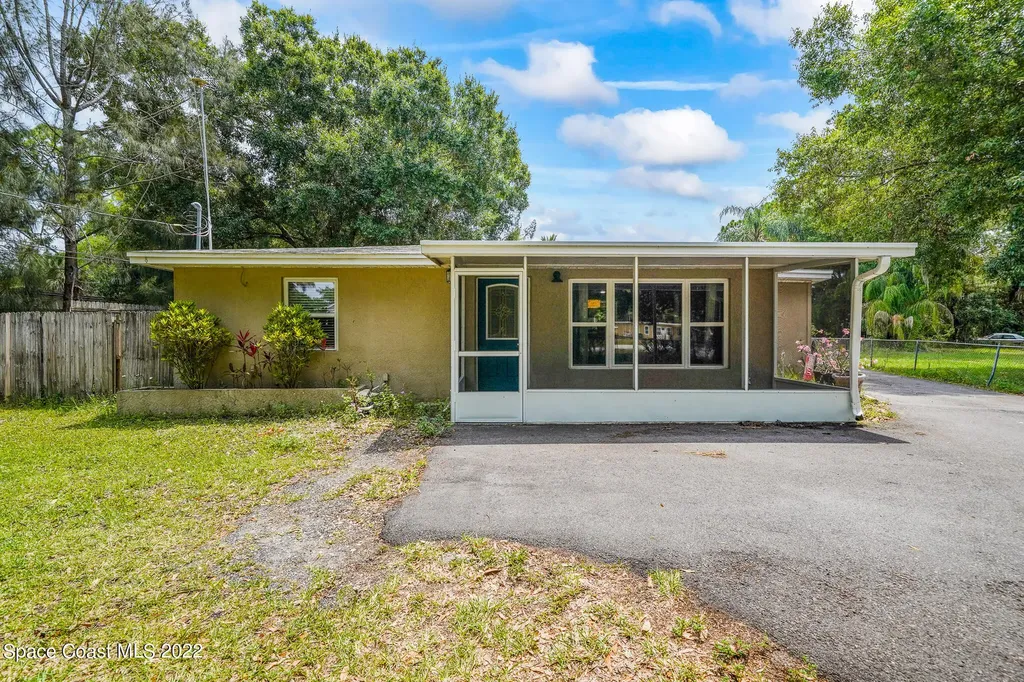 236 NW Valencia Road Melbourne FL 32904