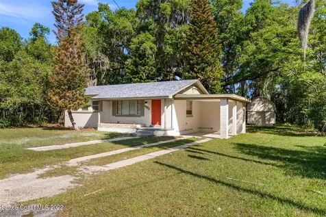1023 E Georgia Avenue Deland FL 32724