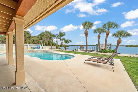 83 W Bay Drive Cocoa Beach FL 32931