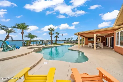 83 W Bay Drive Cocoa Beach FL 32931