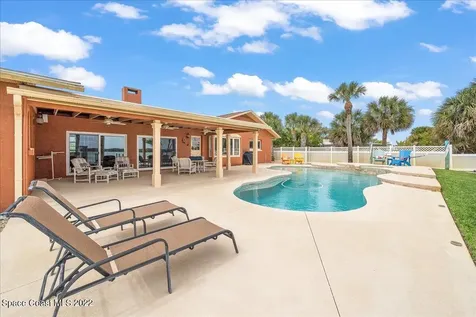 83 W Bay Drive Cocoa Beach FL 32931