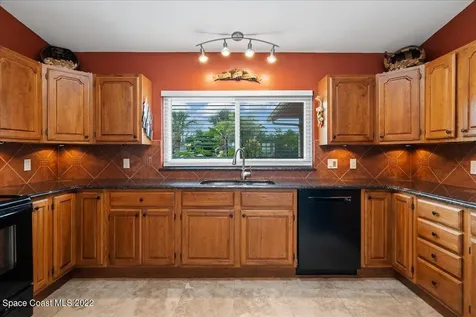 83 W Bay Drive Cocoa Beach FL 32931