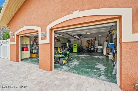 83 W Bay Drive Cocoa Beach FL 32931