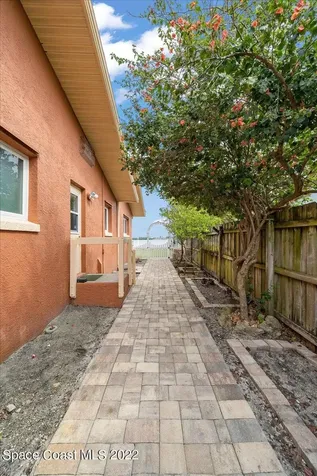 83 W Bay Drive Cocoa Beach FL 32931