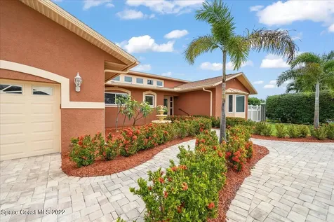 83 W Bay Drive Cocoa Beach FL 32931