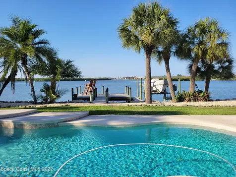 83 W Bay Drive Cocoa Beach FL 32931