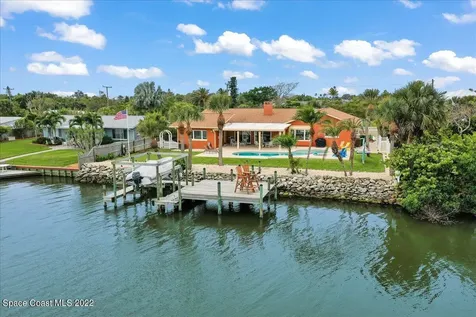 83 W Bay Drive Cocoa Beach FL 32931