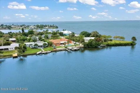 83 W Bay Drive Cocoa Beach FL 32931