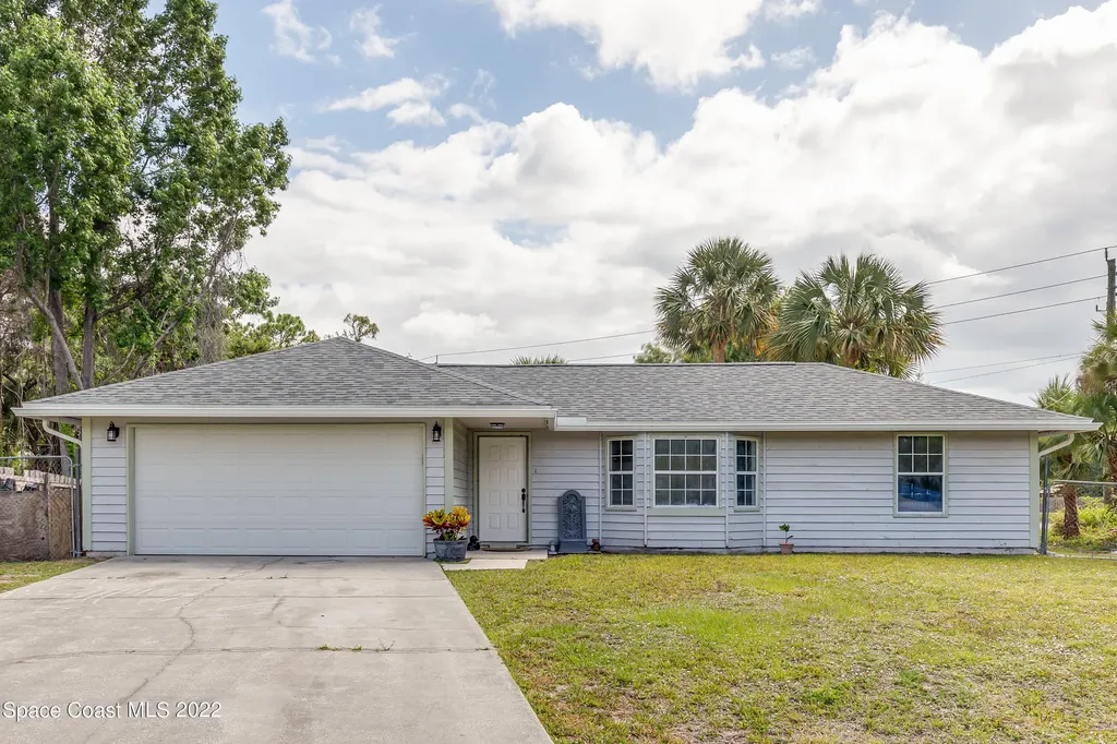 107 Whirl Street SW Palm Bay FL 32908