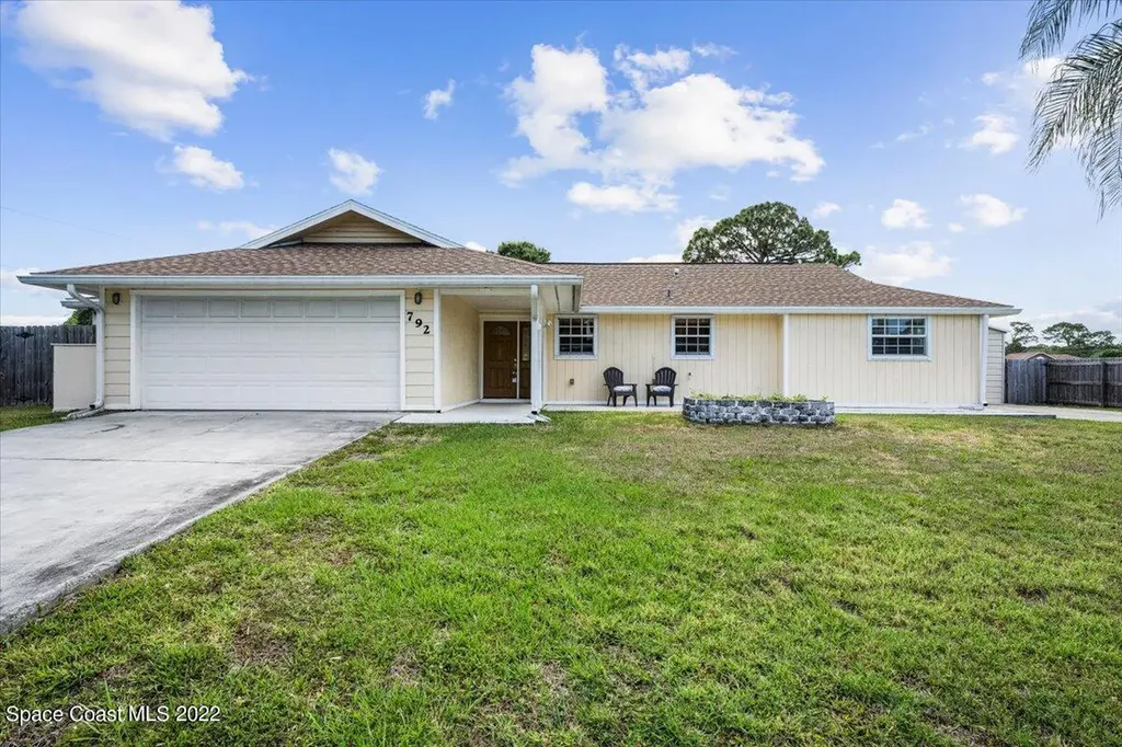 792 Corona Avenue NE Palm Bay FL 32907