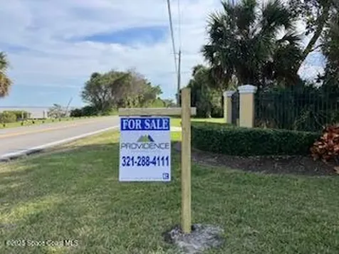 5205 S Tropical Trail Merritt Island FL 32952