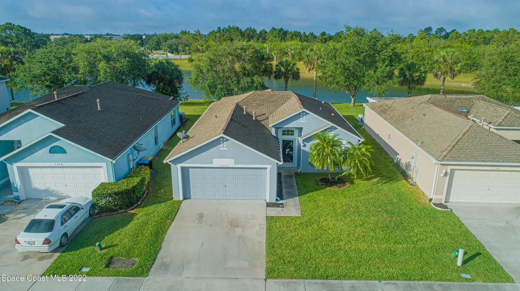 1724 Las Palmos Drive SW Palm Bay FL 32908