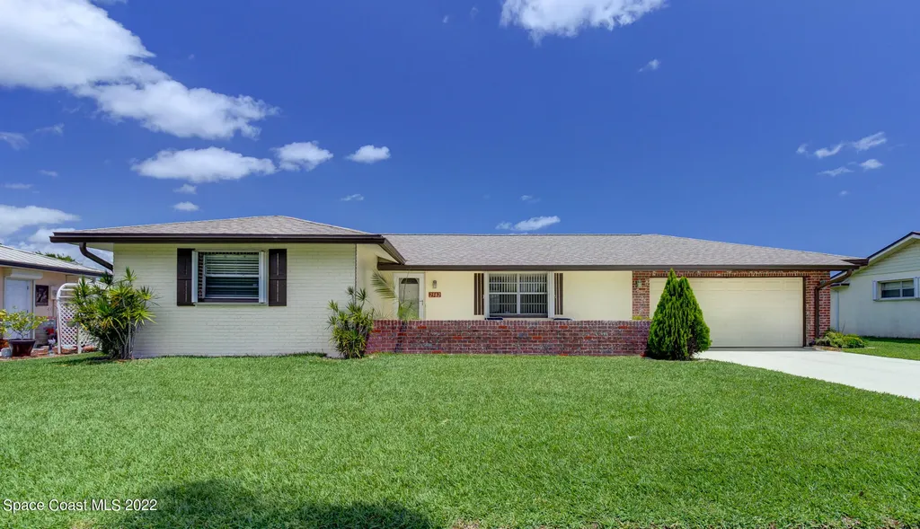 2582 Wright Avenue Melbourne FL 32935