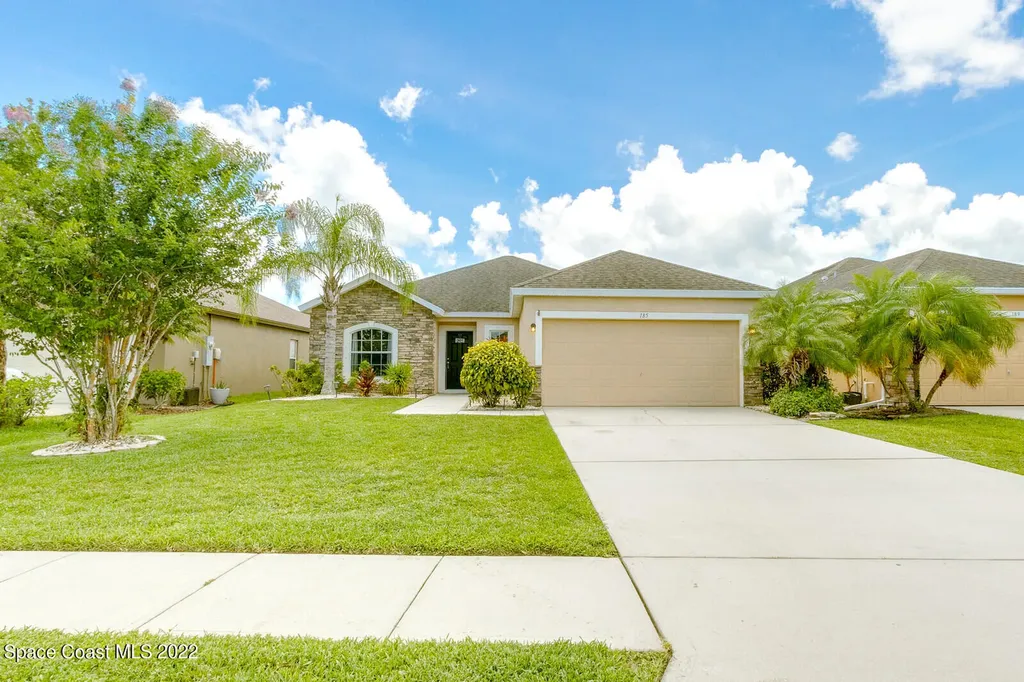 185 Wishing Well Circle SW Palm Bay FL 32908