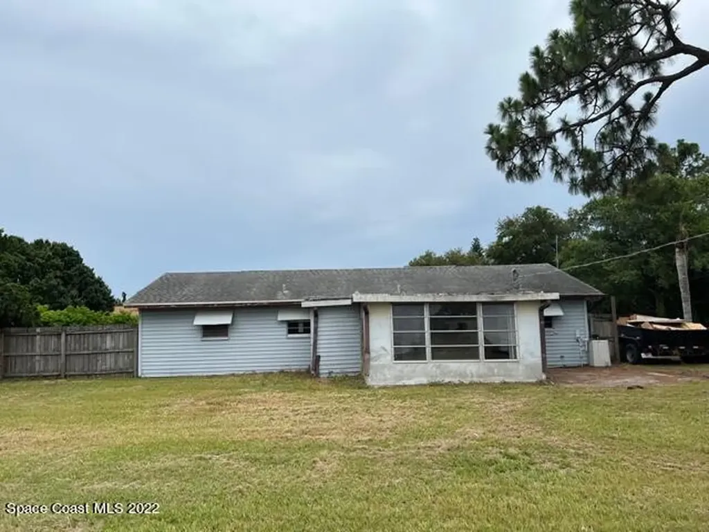 462 Brookdale Avenue NE Palm Bay FL 32907