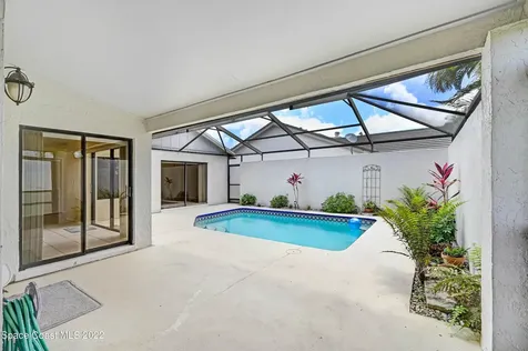 321 Country Walk Street Melbourne FL 32940