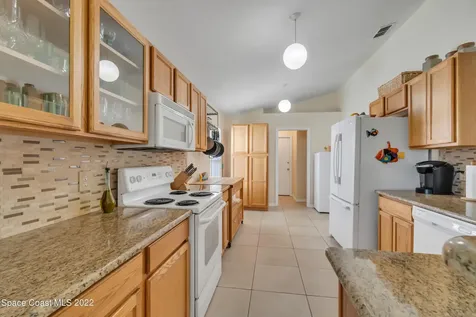 1637 La Maderia Drive SW Palm Bay FL 32908