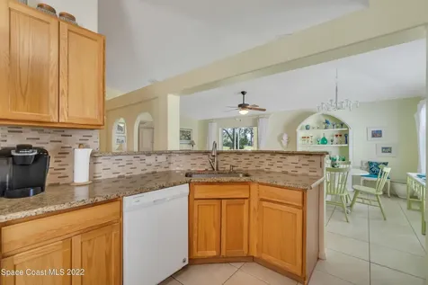 1637 La Maderia Drive SW Palm Bay FL 32908