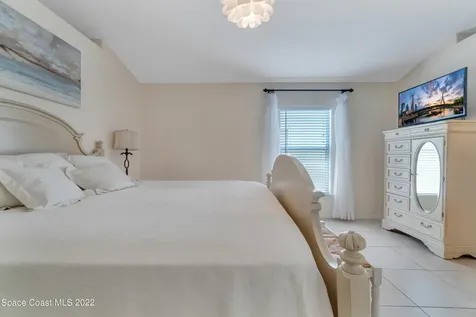 1637 La Maderia Drive SW Palm Bay FL 32908
