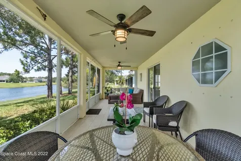 1637 La Maderia Drive SW Palm Bay FL 32908