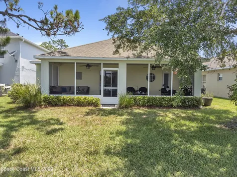 1637 La Maderia Drive SW Palm Bay FL 32908