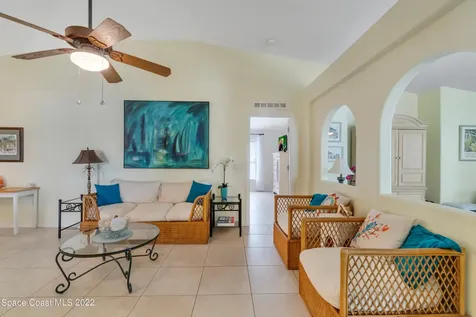 1637 La Maderia Drive SW Palm Bay FL 32908